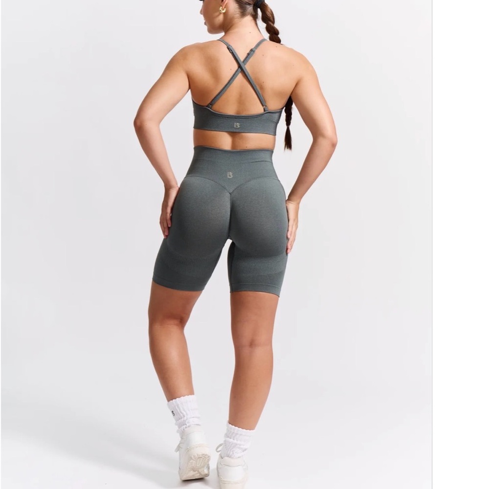 New w/ tag! Instant BBL high waisted gym shorts